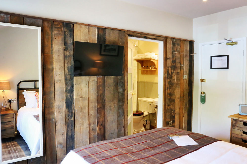 The White Hart Hotel Стокбридж Екстериор снимка