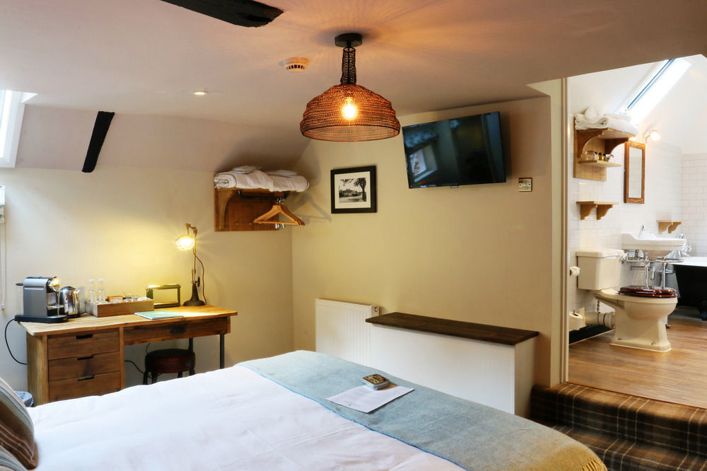 The White Hart Hotel Стокбридж Екстериор снимка