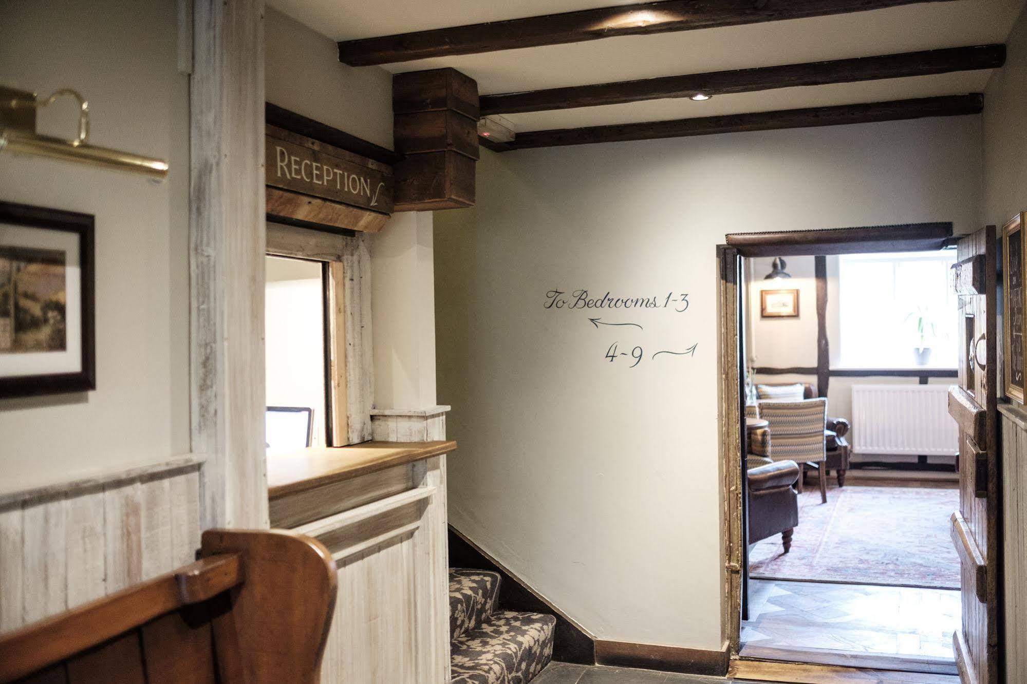 The White Hart Hotel Стокбридж Екстериор снимка